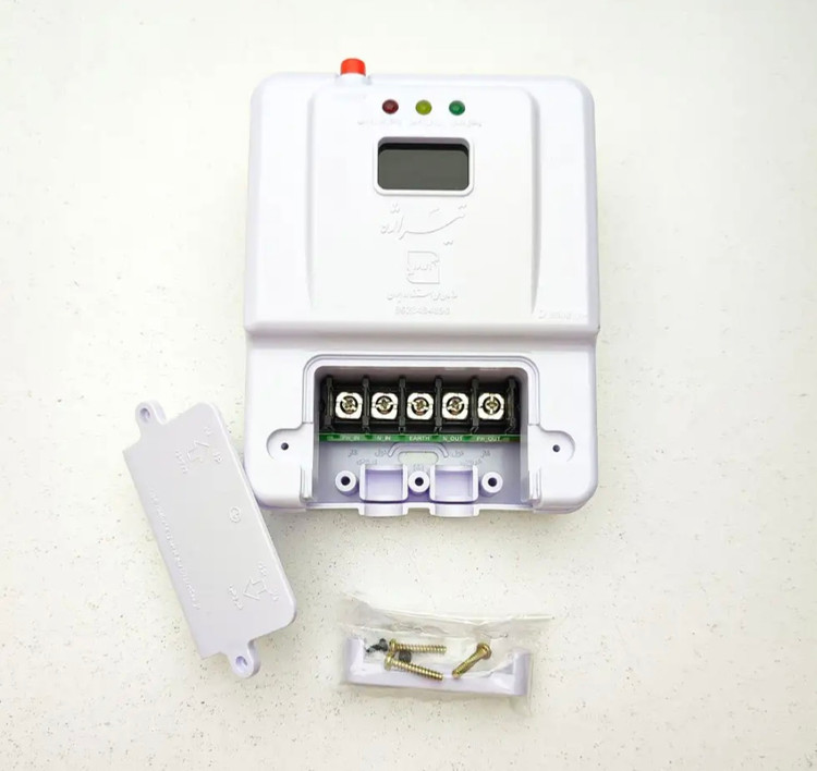 محافظ ولتاژ تیراژه مدل دیجیتالی ترمینال D8000