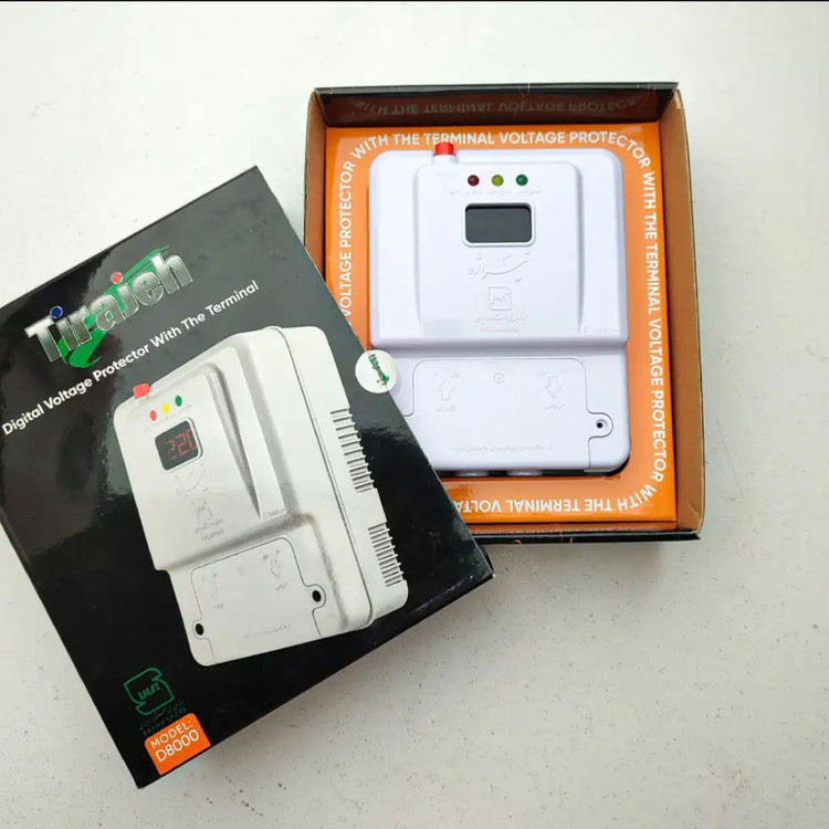 محافظ ولتاژ تیراژه مدل دیجیتالی ترمینال D8000