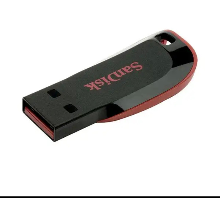 فلش مموری سن دیسکcz50Cruzer Blade ظرفیت 32 گیگابایت با رابط 2.0 USB، سرعت انتقال 30 مگابایت بر ثانیه طراحی بدون دریوش و بدنه مات مقاوم در برابر لک اثر انگشت دارای شیار اتصال بند و نرم افزار امنیتی و