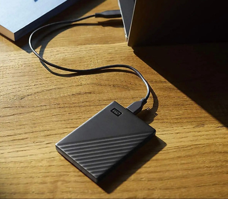 هارد اکسترنال وسترن دیجیتال مدل My Passport ظرفیت پنج ترابایت دارای رابط 3.2 USB Type