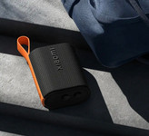 اسپیکر بلوتوثی قابل حمل شیائومی مدل Sound Pocket، با توان خروجی 5 وات و نسبت سیگنال به نویز 70 دسی بل